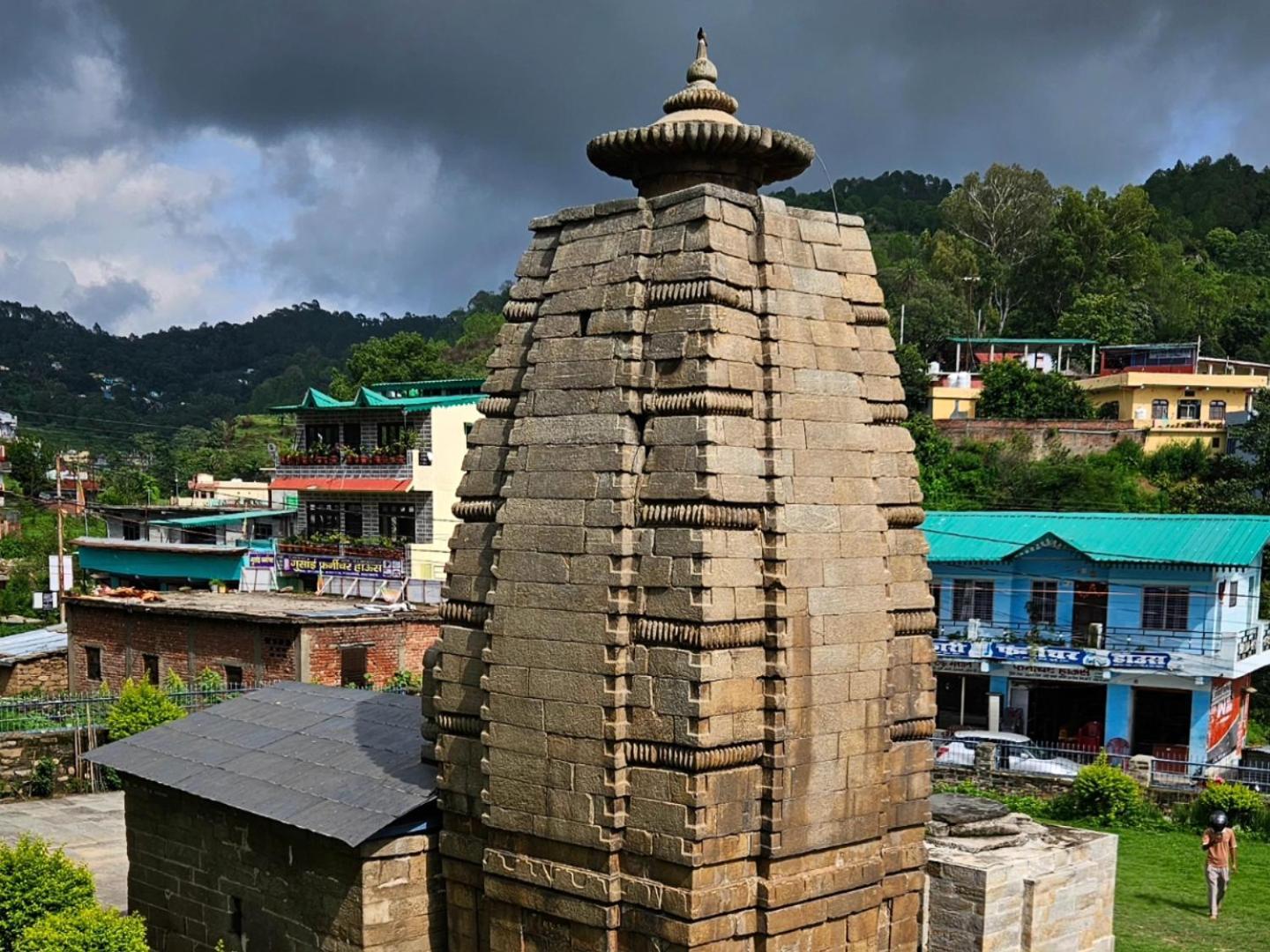 Katyuri Kings Divine Stay- Babaji'S Cave Dwarahat Экстерьер фото